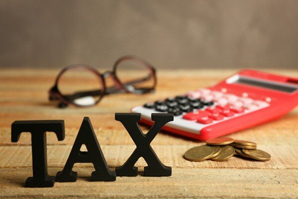 تبعیض مالیاتی بین حقوق بگیران و صاحبان مشاغل آزاد، کی برطرف می شود؟